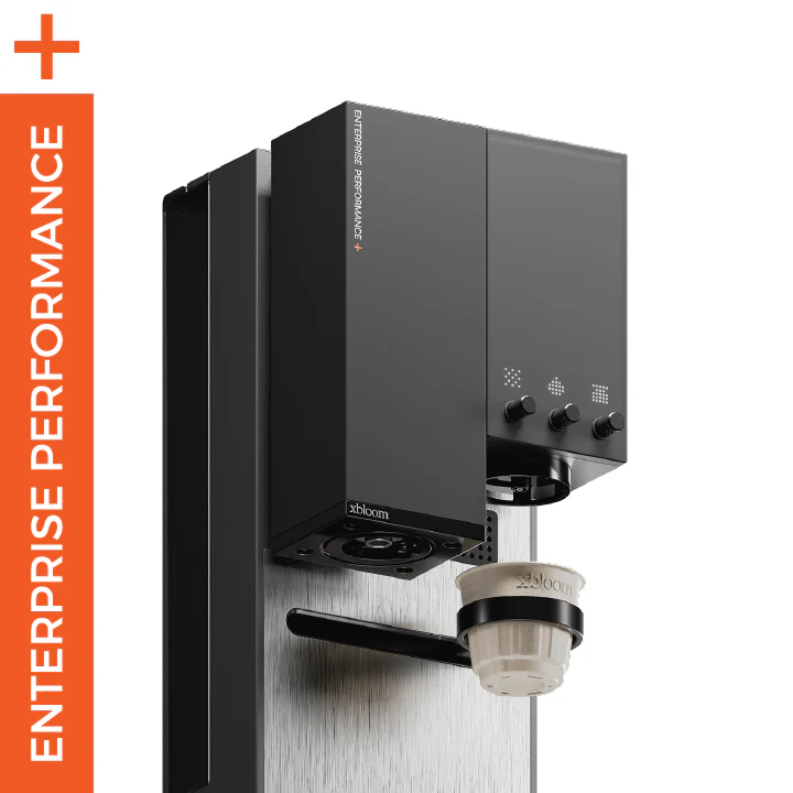 استعراض نظام xBloom Enterprise Studio Midnight Black الاحترافي لإعداد القهوة المقطرة بضغطة زر.